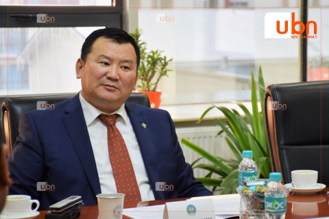 Л.Мөнхбаатар: Манай гишүүд төрд түмнийг төлөөлж сонгогддог ч, МАН-аас нэр дэвшиж байгаа гэдгээ санаж бодлогоо дагах л ёстой