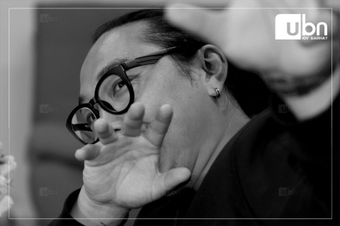 Б.Тамир: Миний аавыг нулимаад “Зүрхэнд шивнэсэн үг“-ээр бүжиг хийжээ. Сайд болохоор тэгдэг юм байлгүй дээ