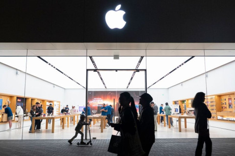 iPhone-г Америкт үйлдвэрлэвэл   3500 ам.доллароор худалдаална