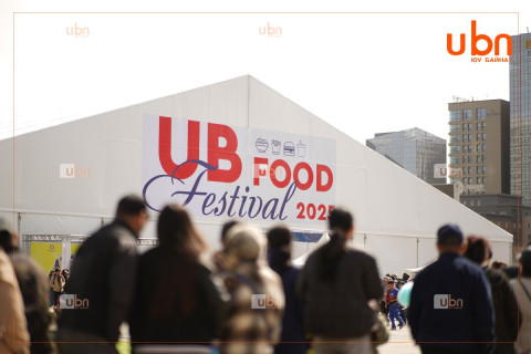 “UB food” фестиваль: Өнөөдөр Гандантэгчинлэн хийдийн лам нар 1 тонны ширмэн тогоонд гурилтай шөл хийнэ