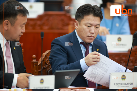 ЧУУЛГАНЫ ИРЦ: Р.Эрдэнэбүрэн, Л.Гантөмөр, Р.Сэддорж нарын 7 гишүүн тасалжээ