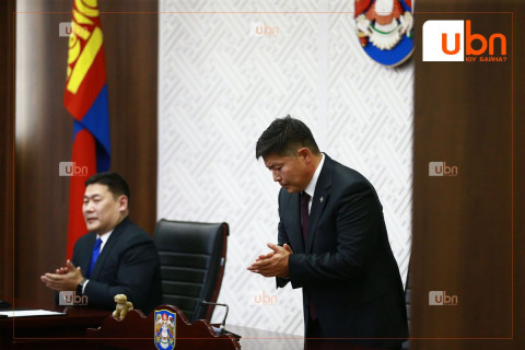 СУДАЛГАА: Л.Оюун-Эрдэнэ, Х.Нямбаатар нарын рейтинг тус бүр 0.1 ХУВИАР өсжээ