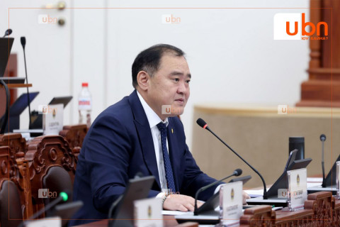 Л.Гантөмөр: ББСБ-ууд ломбарднаас зээл аваад, иргэдэд зээл олгож байна