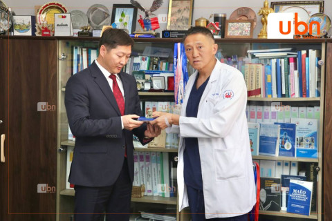 ХСҮТ-ийн захирал Н.Эрдэнэхүүг чөлөөлж, түүний оронд хавдар судлаач эмч М.Адилсайханыг томиллоо