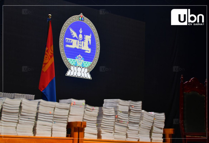Төв аймгийн сумын засаг дарга А нь нэр бүхий  компанийн удирдлагуудаас хахууль өгөхийг шаардаж, улмаар мөнгө авсан хэргийг шүүхэд шилжүүлжээ
