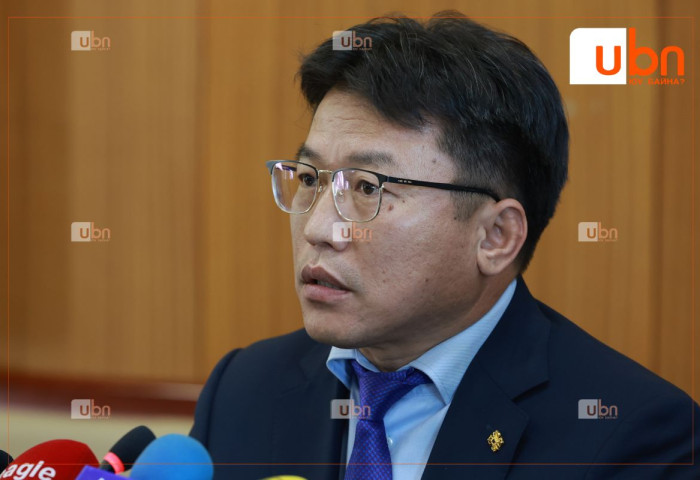 Р.Эрдэнэбүрэн: Ардчилсан нам богино хугацаанд ЗГ-т ажиллахдаа маш үр бүтээлтэй ажиллалаа