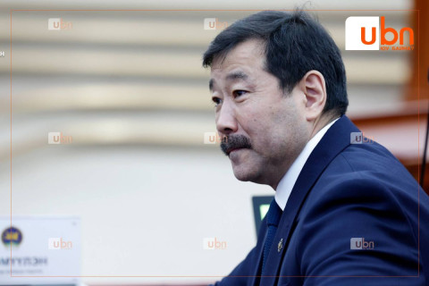 Ж.Бат-Эрдэнэ: Ерөнхий сайдад итгэл үзүүлэх эсэх тогтоолд Үндсэн хуулийн зөрчил харагдахгүй байгаа. Ирэх Даваа гарагаас байнгын хороо хэлэлцэж эхэлнэ