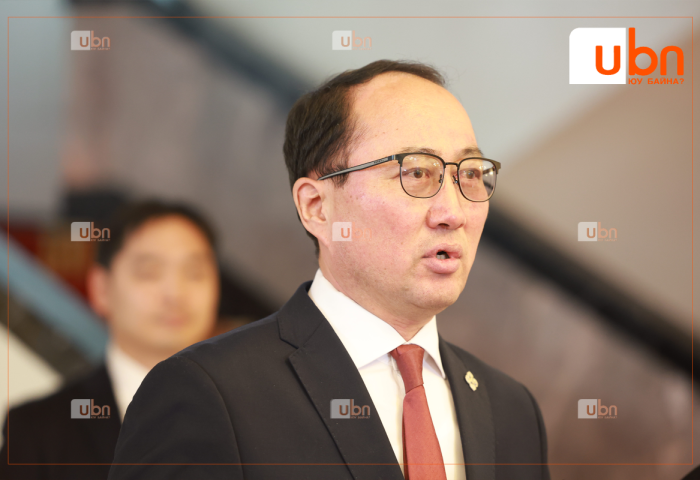 ШУУД: “Олон Улсын хүүхдийн эрхийг хамгаалах өдөр”-ийг угтан Хүүхдийн хөгжлийн тухай анхдагч хуулийн төсөл боловсруулсан гишүүд мэдээлэл хийж байна