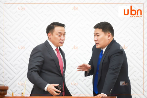 УИХ Ерөнхий сайдад итгэл хүлээлгэх асуудалд ИЛ санал хураах уу, НУУЦААР хураах уу