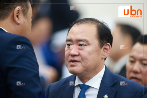 АН-ын сайд нар чуулганы хуралдаанаас өмнө ӨРГӨДЛӨӨ ӨГӨХӨӨР БОЛЖЭЭ