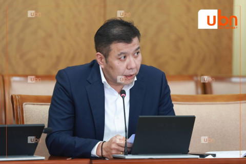Б.Энхбаяр: Ерөнхий сайд Үндсэн хуулиас гадуур, парламентын 94 хувийн нэгдэл бүхий хамтралыг бий болгосноор Үндсэн хууль дахь ард түмний хяналтыг байхгүй болгосон