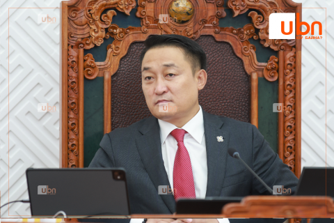 “Хуулийн нэг заалт гишүүдэд таалагдаагүйгээс болж, бүхэл бүтэн том хууль УИХ-ын чуулганы хуралдаанд орох боломж хангагдахгүй байна“