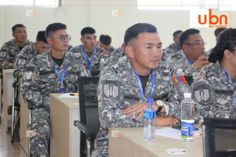Баруун бүсийн офицер бүрэлдэхүүн гамшгаас хамгаалах команд штабын сургуульд хамрагдаж байна