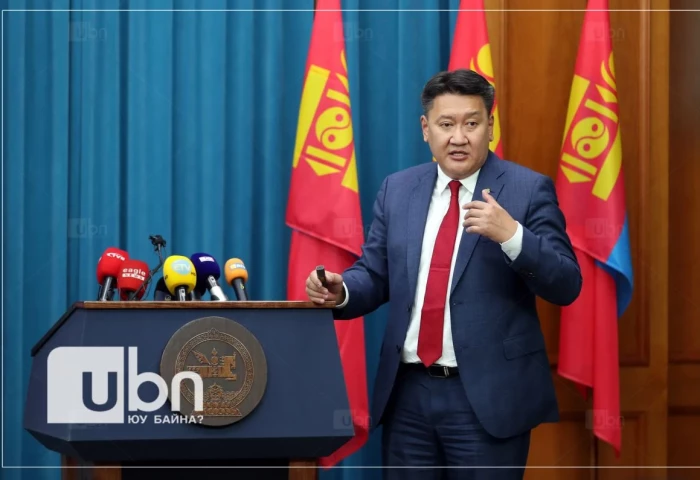 ЗГ 11.00 цагаас ээлжит бусаар хуралдаж, төсвийг 1.8 их наяд төгрөгөөр танаж тодотгох хуулийн төслөө УИХ-д өргөн барина
