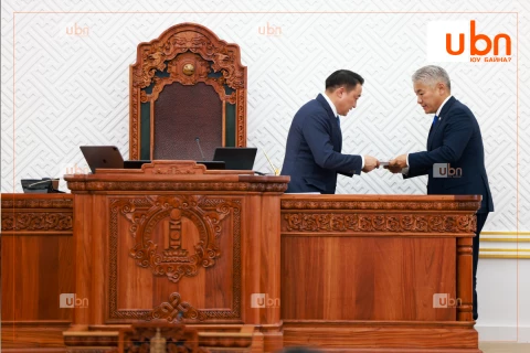 ЧУУЛГАН: Өмнө нь УИХ-аас буцсан Гурилын гаалийн албан татварыг сэргээх хуулийг яаралтай горимоор хэлэлцэхийг дэмжлээ