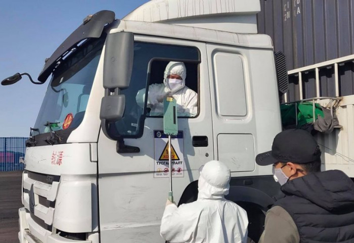 Нүүрс тээврийн жолоочийг тусгаарлахгүй буцаана