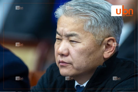 Ж.Энхбаяр: Гаалийн албан татварыг тэглэснээс болж малын тэжээл тариалалт 144 мянган га-гаас дөнгөж 30 мянган га-д таригдсан. Тариалалтыг жаахан эрчимжүүлэхэд 10 хоног л байна