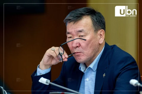 С.Ганбаатар: Гишүүний хүүхэд гээд “Ерөнхийлөгчийн илгээлт 2100” хөтөлбөрөөс хасжээ. Хүүхэд ямар буруутай вэ Ерөнхийлөгчөө