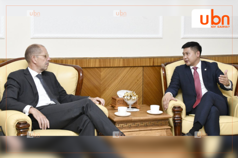УИХ-ын гишүүн Ш.Бямбасүрэн Конрад-Аденауэр сангийн төлөөлөгчидтэй уулзаж, ардчиллыг бэхжүүлэх асуудлаар санал солилцлоо