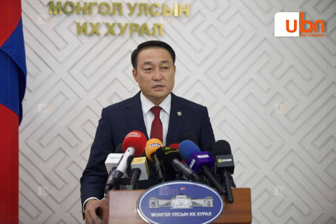 ШУУД: УИХ-ын дарга Д.Амарбаясгалан цаг үеийн асуудлаар мэдээлэл хийж байна