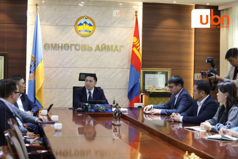 Өмнөговь аймаг уур амьсгалын өөрчлөлтөд хамгийн ихээр өртөж, цөлжилт эрчимтэй явагдаж байгаа ч байгаль орчны чиглэлийн төсөл хөтөлбөрүүдээс дийлэнх тохиолдолд хасагддаг байна