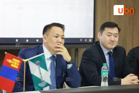 Үндэсний эвслийнхэн Засгийн газрыг огцруулах бичигт гарын үсэг зуржээ