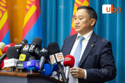 Ж.Чинбүрэн: Эрүүл мэндийн салбарынхны цалинг 2026 ондоо багтаж 3 сая төгрөгт хүргэнэ
