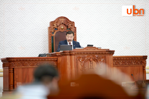 ЧУУЛГАН: Ирц хангалтгүй байгаа тул Монгол Улсыг 2026-2030 онд хөгжүүлэх үндсэн чиглэлийг УИХ-аар хэлэлцэх эсэх санал хураалтыг хойшлууллаа