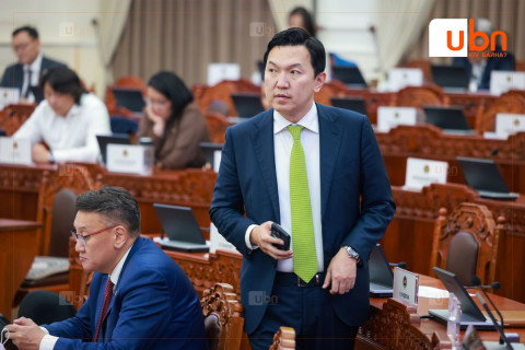 ЧУУЛГАН: МУ-ыг хөгжүүлэх таван жилийн үндсэн чиглэлийн төслийг хэлэлцэхийг дэмжиж, ЭЗБХ-нд шилжүүллээ