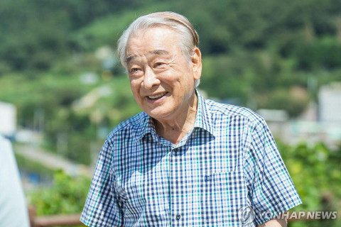 БНСУ-ын алдарт жүжигчин Lee Soon Jae 91 насандаа таалал төгсжээ