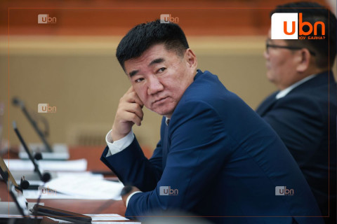 С.Бямбацогт: Шинэ жил далимдуулж хулгай хийх гэж байна гэж хардаж, хийрхэж байна