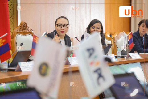 Эмэгтэйчүүдийн улс төрийн манлайлал, эдийн засгийн эрх чөлөөг дэмжсэн улс орон ядуурлыг бууруулж, өрсөлдөх чадвараа нэмэгдүүлдэг