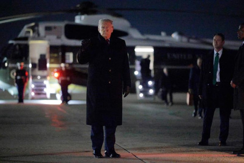 Давосын эдийн засгийн форумд оролцож буй Дональд Трампын баг 50 машин цуваанаас бүрдэж байна