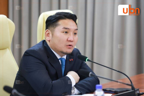 З.Төмөртөмөө: Иргэд түргэн тусламж дуудаад хэдэн цаг хүлээж байхад түргэн тусламжийн газрын дарга нь хувьдаа түргэний машин ашиглаж байгааг юу гэж ойлгох вэ