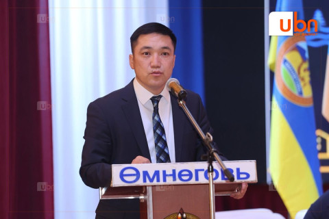 АТГ-аас Өмнөговь аймгийн Засаг дарга Н.Энхбатын гэр, албан өрөөнд нэгжлэг хийжээ