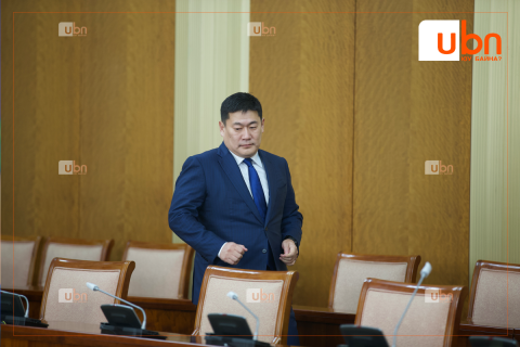 Ерөнхий сайд Л.Оюун-Эрдэнийн ЗГ огцрохоосоо 4 хоногийн өмнө хууль зөрчиж, улсын хилийн зурваст 34,227 га газар ашиглуулах шийдвэр гаргажээ