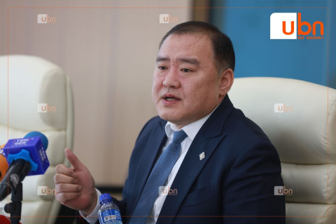 Л.Гантөмөр: Удаа дараа цагаатгасан шийдвэрээ яг тэр шүүгчдээрээ буцаалгаж буйд гадна дотны нөлөөлөл байж болзошгүй
