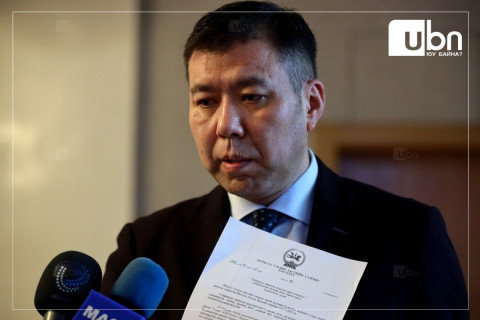 Б.Энхбаяр: Л.Оюун-Эрдэнэ мөнгөний баримжаагаа алдчихсан байх шиг байна. 50 саяар иргэдийг торгох тухай ярьж байсан хүн шүү дээ