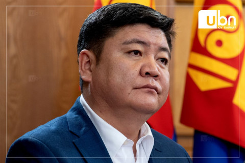 Ц.Сандаг-Очир: Хэнийгээ юуны даргаар ажиллуулах нь манай намын эрх. Хориотой зүйл огт байхгүй