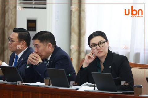 Э.Болормаа: Ерөнхийлөгчид хэлнэ шүү гэж заналхийлж байна шүү дээ