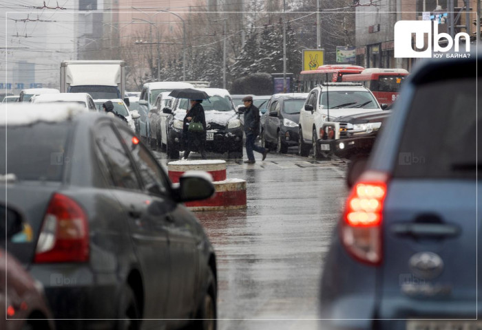 Улаанбаатарт шөнөдөө ялимгүй хур тунадастай, өдөртөө 6 хэм дулаан
