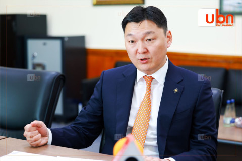 Г.Тэмүүлэн: Монголыг олон төсөвтэй болгох хууль оруулж байгаа нь хуулийн хүрээнд хулгай хийе гэж байгаагаас ялгаагүй