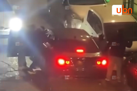 Тавуулаа бүлэглэн бусдын машиныг эвдэж сүйтгэжээ
