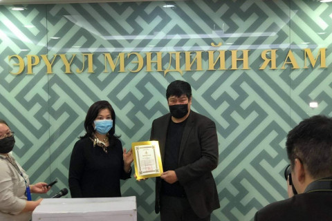 М.Баярмагнай:  Мөрөөрөө ажлаа хийж яваа намайг битгий харлуул