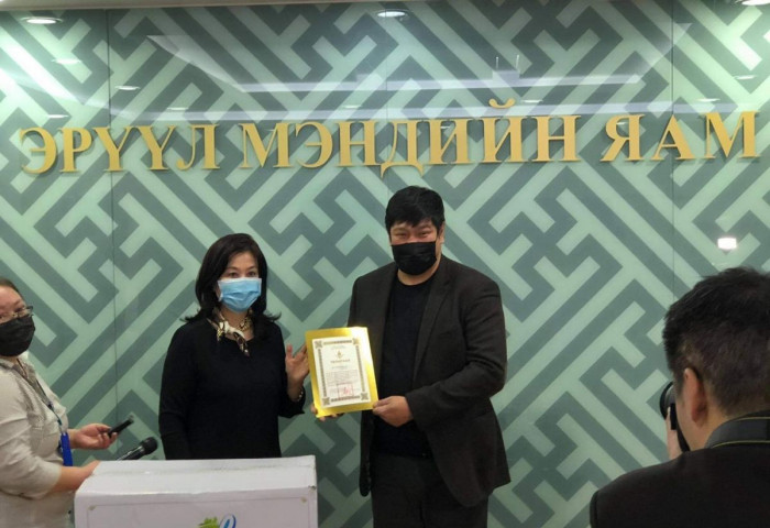 М.Баярмагнай:  Мөрөөрөө ажлаа хийж яваа намайг битгий харлуул
