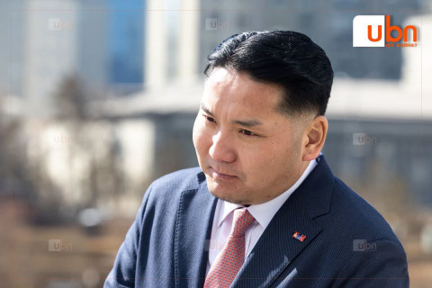 З.Төмөртөмөө: Драмын театрын нөхдүүд алдарт “Эко констракшн” компаниас авилга авсан байх өндөр магадлалтай